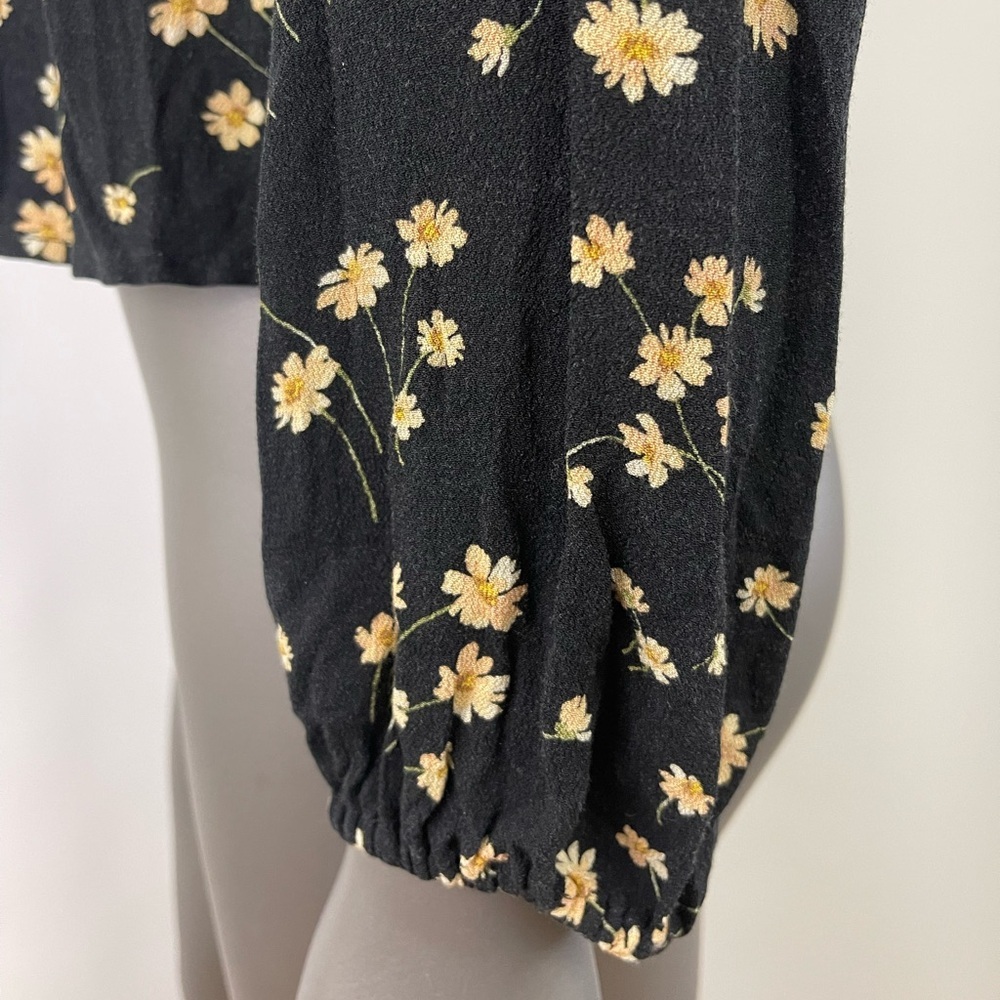 American Eagle Outfitters Blouse Womens S Black w. Yellow Floral Puff Sleeve Top - Picture 8 of 14